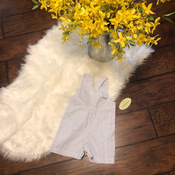 Kristaben Rabbit Playsuit - Picture 2 of 6